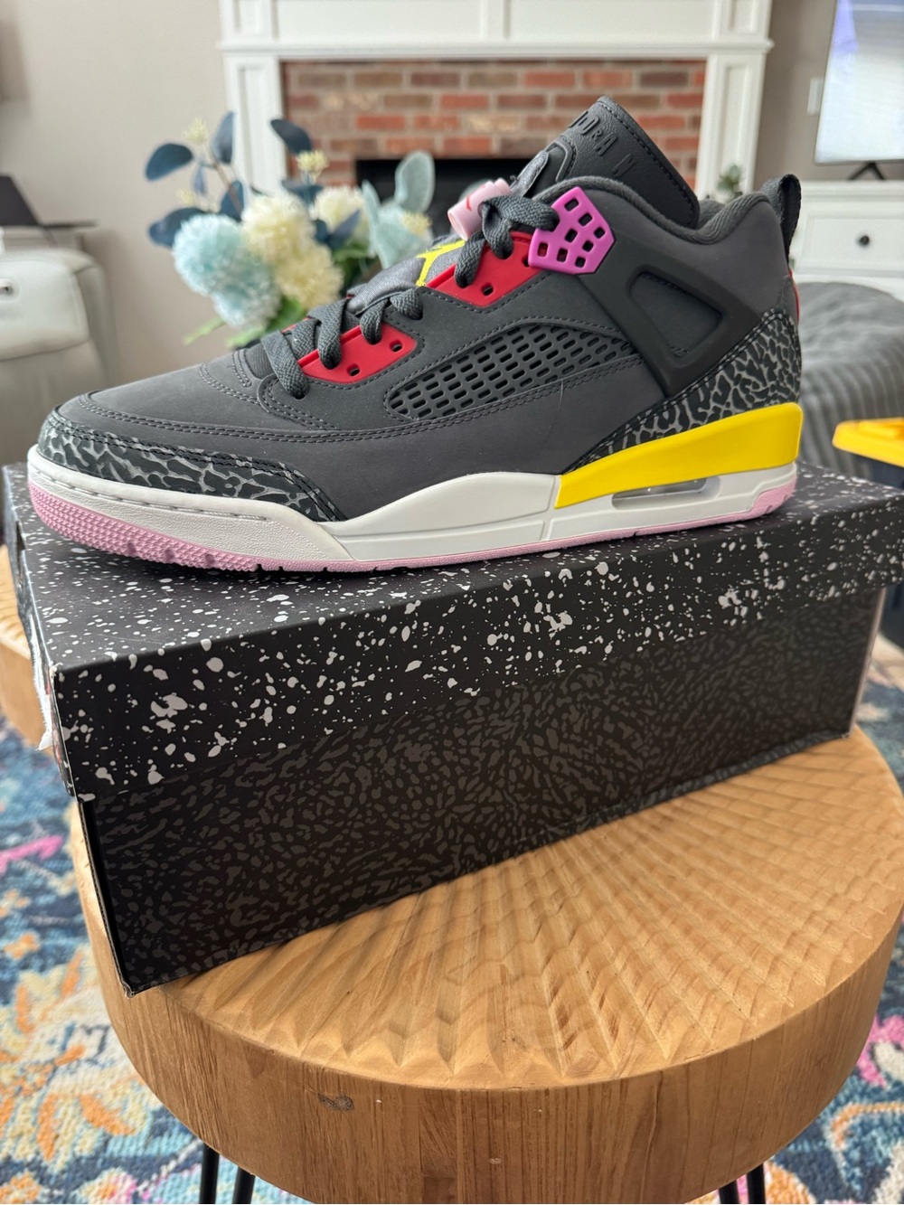 Nike men’s Air Jordan Spizike Gray/Pink/Yellow Sneakers